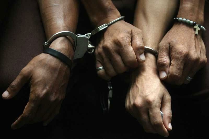 8 nabbed for illegal gambling, drugs in Makati