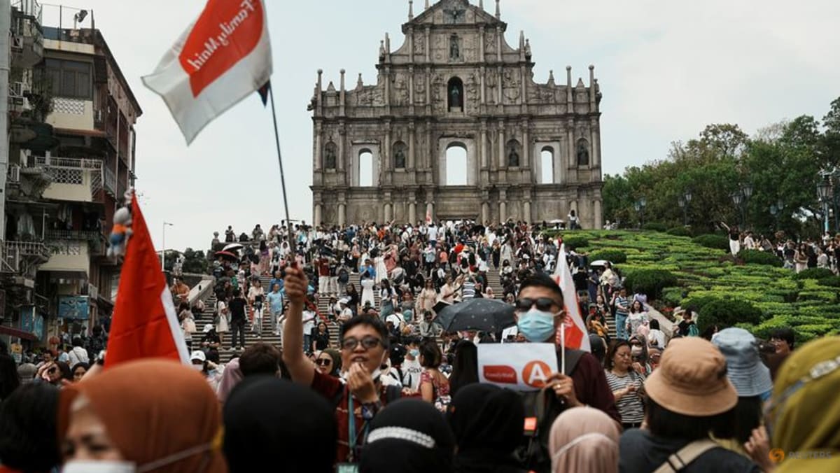 Chinese tourists flock to gambling hub Macao for Labour Day holiday