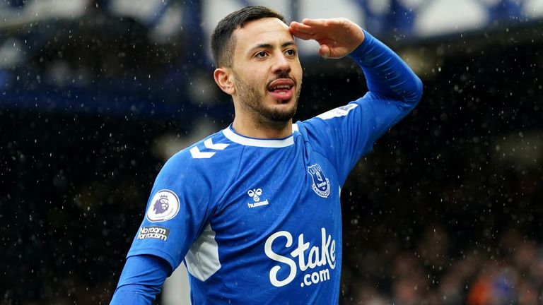 Everton&#39;s Dwight McNeil celebrates scoring the opening goal of the game