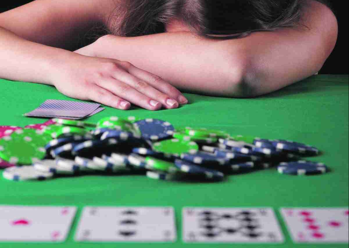 Women’s experiences of gambling and crime