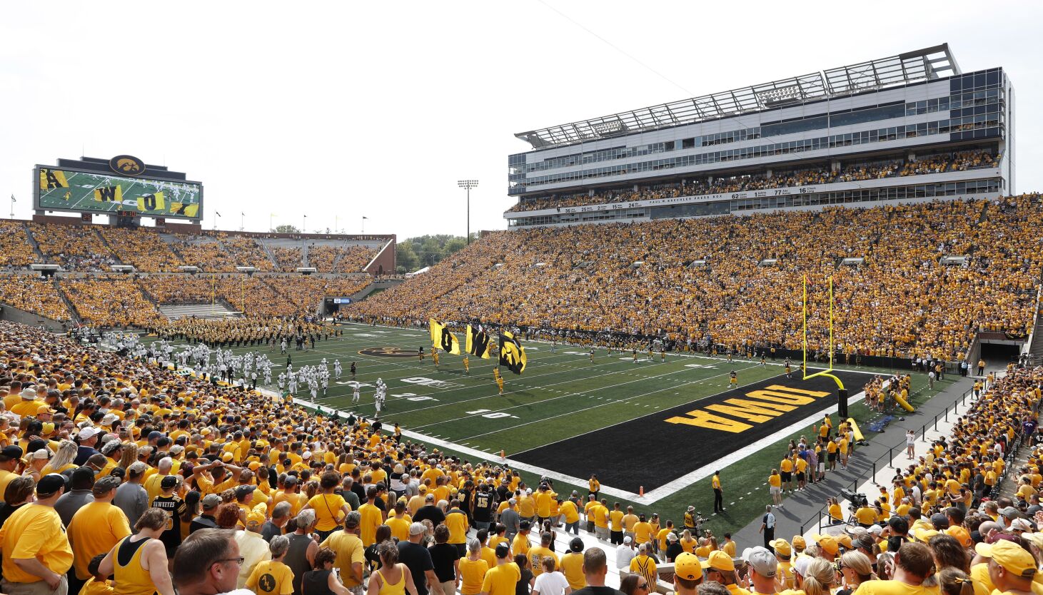 Athlete gambling under investigation at Iowa and Iowa State