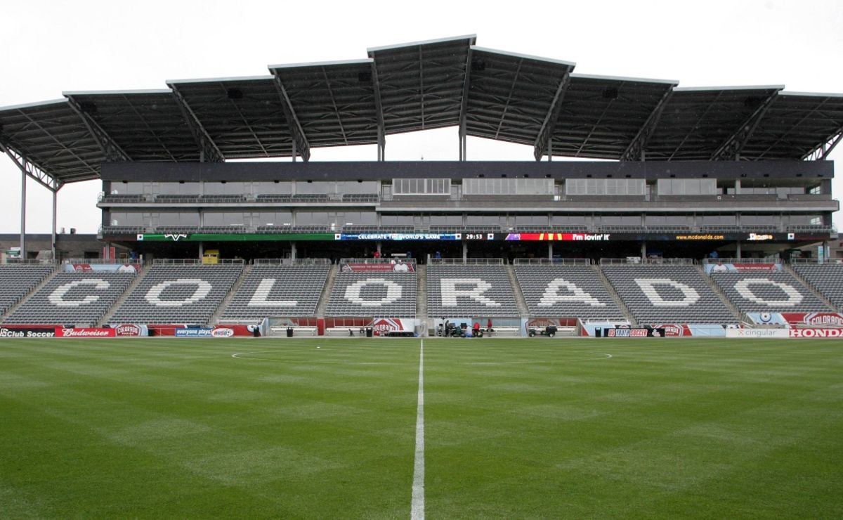 Colorado Rapids suspend midfielder in gambling probe