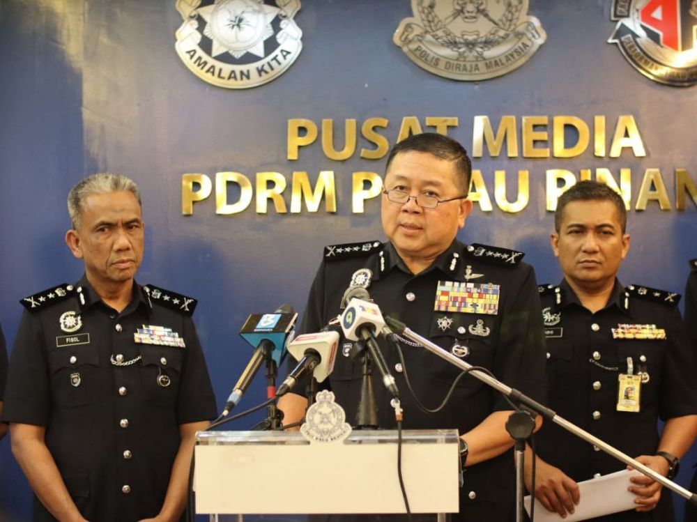 Cops nab 10 online gambling promoters | The Malaysian Insight