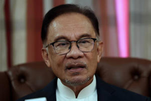 Gambling funds: 'I wouldn't have issued any statement if I had no basis' - Anwar