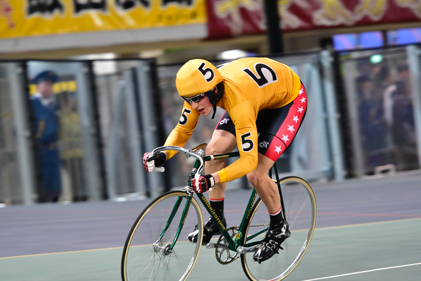 Keirin: The bike race at the heart of Japan’s gambling and gender politics