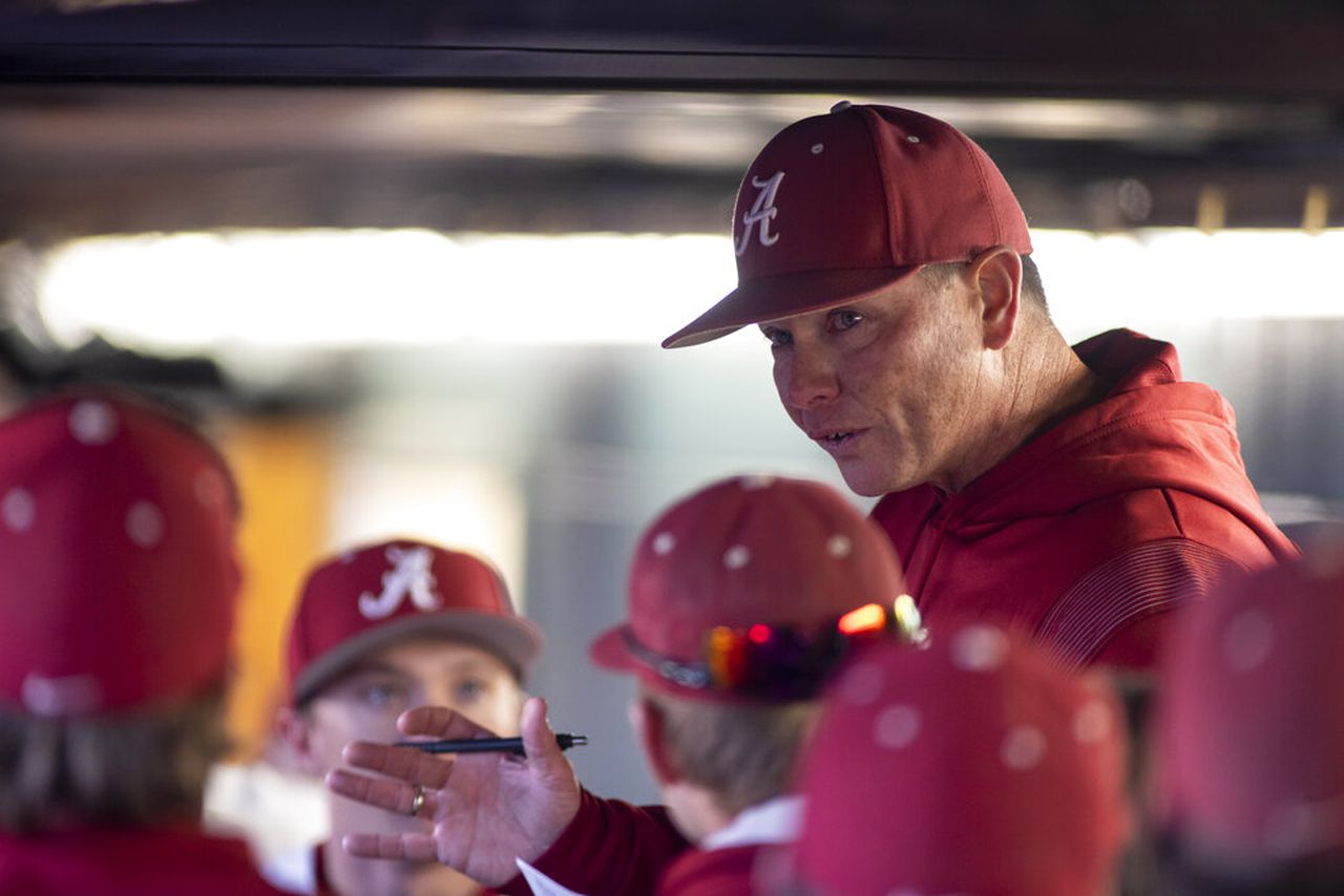 Ohio gambling regulator halts betting on University of Alabama baseball