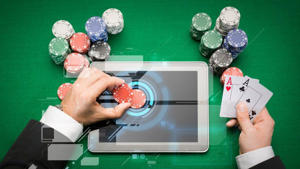 Rising tide of mobile casinos: A deep dive into the popularity and trends of smartphone gambling in the US and Australia