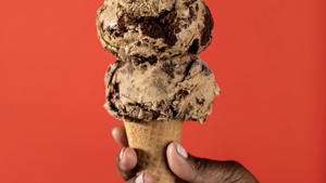 The Charmery brings popular flavors like chocolate Maryland Mud to Chevy Chase this summer.