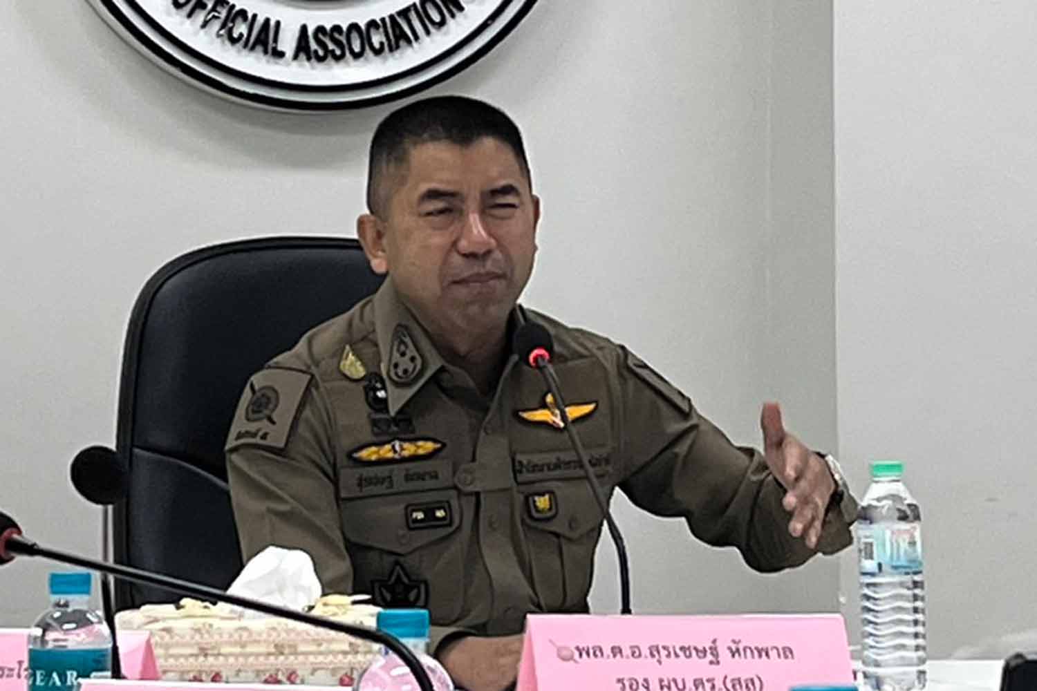 Deputy national police chief Pol Gen Surachate Hakparn during Wednesday's media briefing at the Inquiry Officials' Association of Thailand. (Photo supplied)