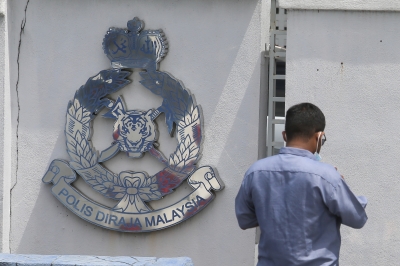 Online gambling: KL police nab 13 foreign nationals