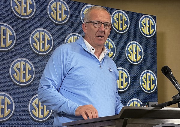 SEC puts emphasis on gambling after college sports roiled by scandals