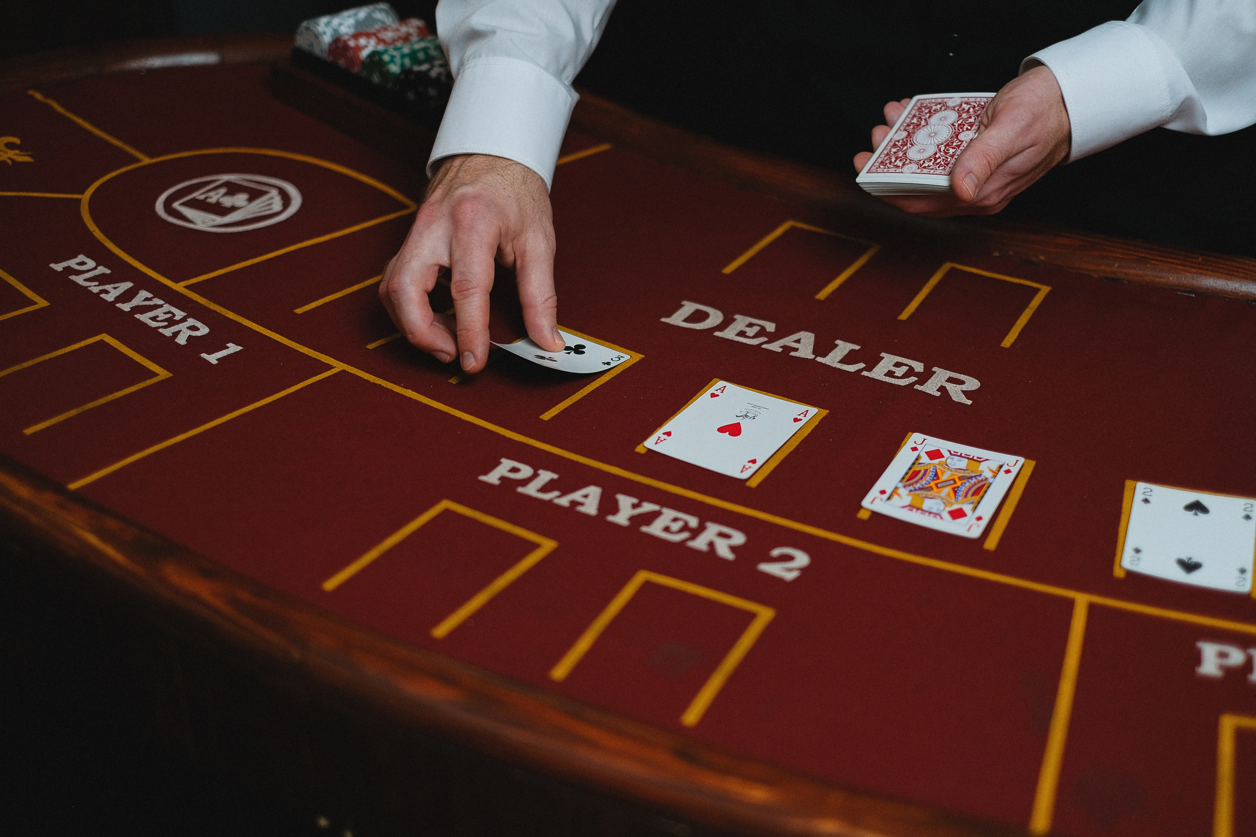 Balancing Fun and Safety: Responsible Gambling in Online Casinos