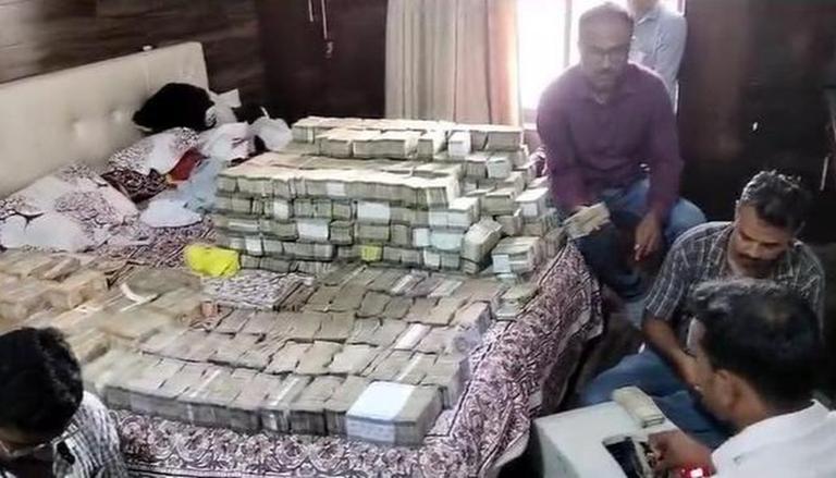 Nagpur bizman loses Rs 58 cr in online gambling; cops seize Rs 14 cr from bookie's house