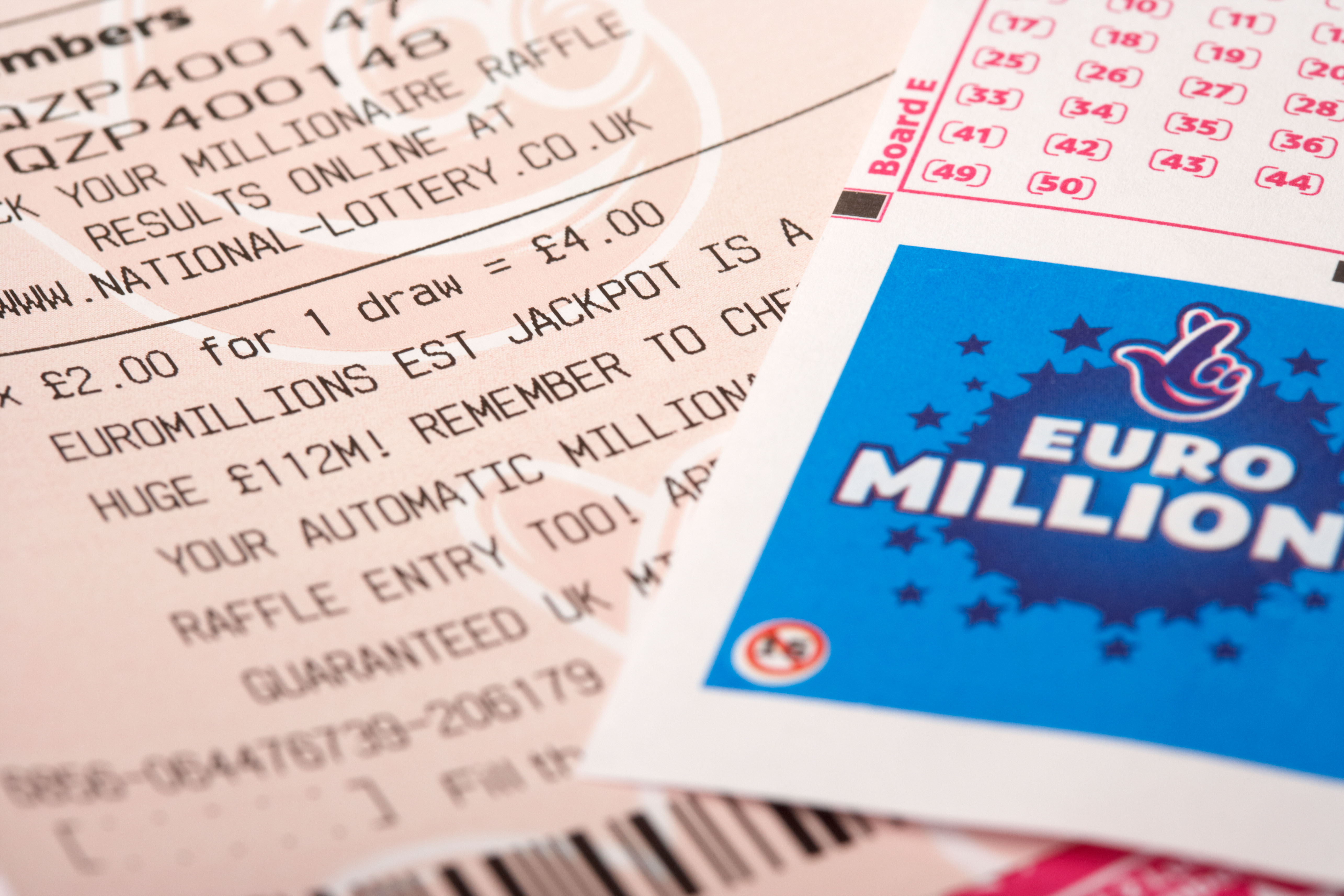 EuroMillions LIVE: National Lottery numbers and Thunderball draw tonight