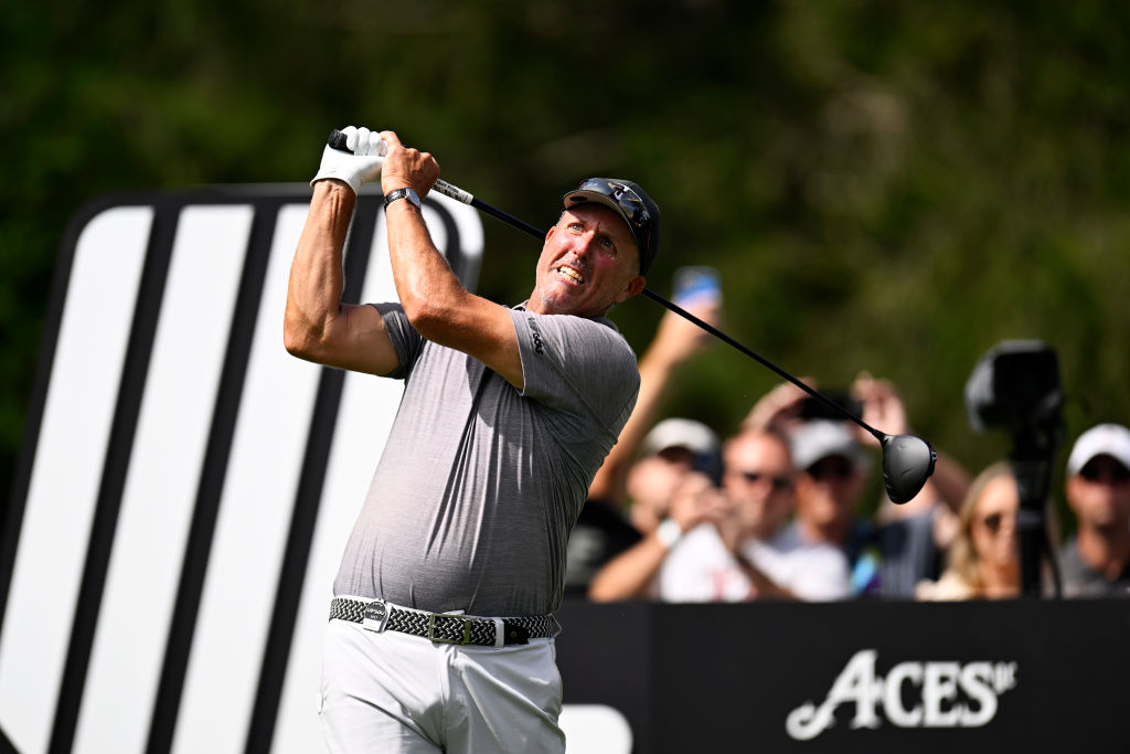 Phil Mickelson allegedly bet more than $1 billion on sports in a 30-year period.