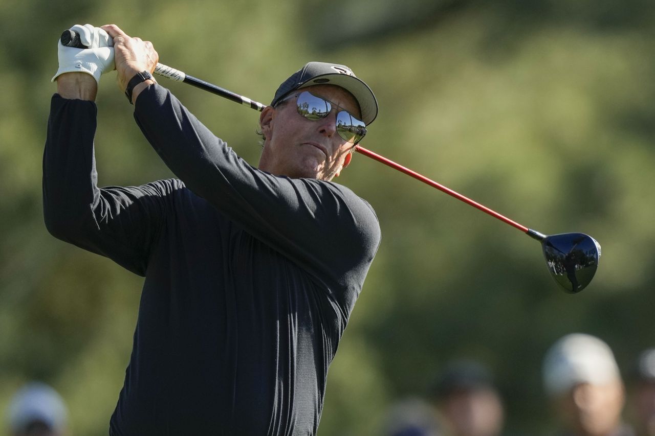 New book: Phil Mickelson has lost nearly $100M gambling