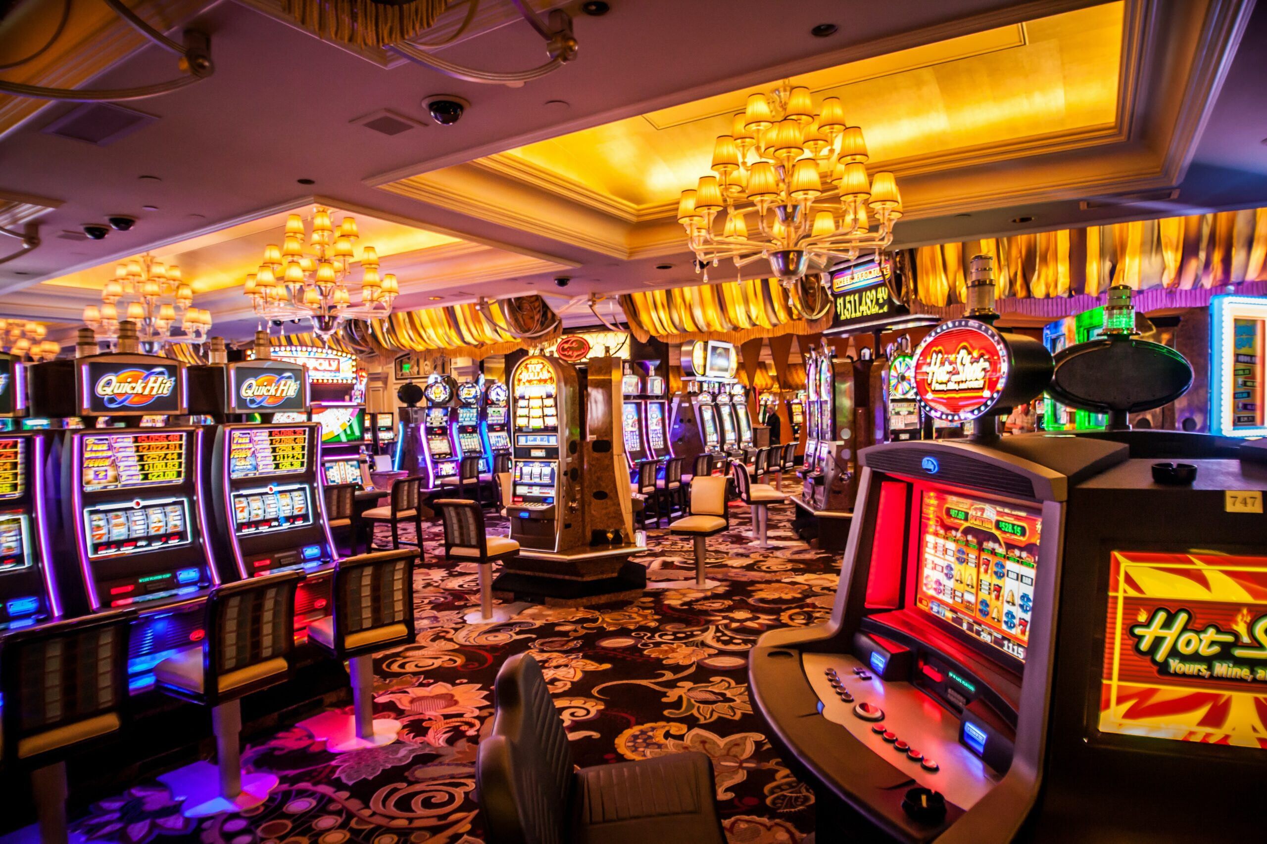 Exploring the World of Live Dealer Casinos: A New Era of Online Gambling - TechStory