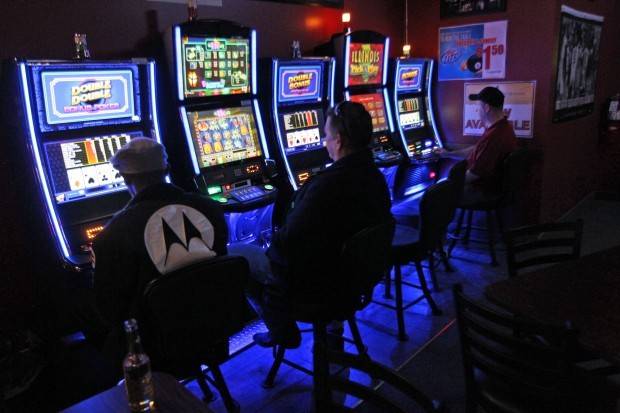 'Oversaturation'? Video gambling profits shrinking for many suburban businesses