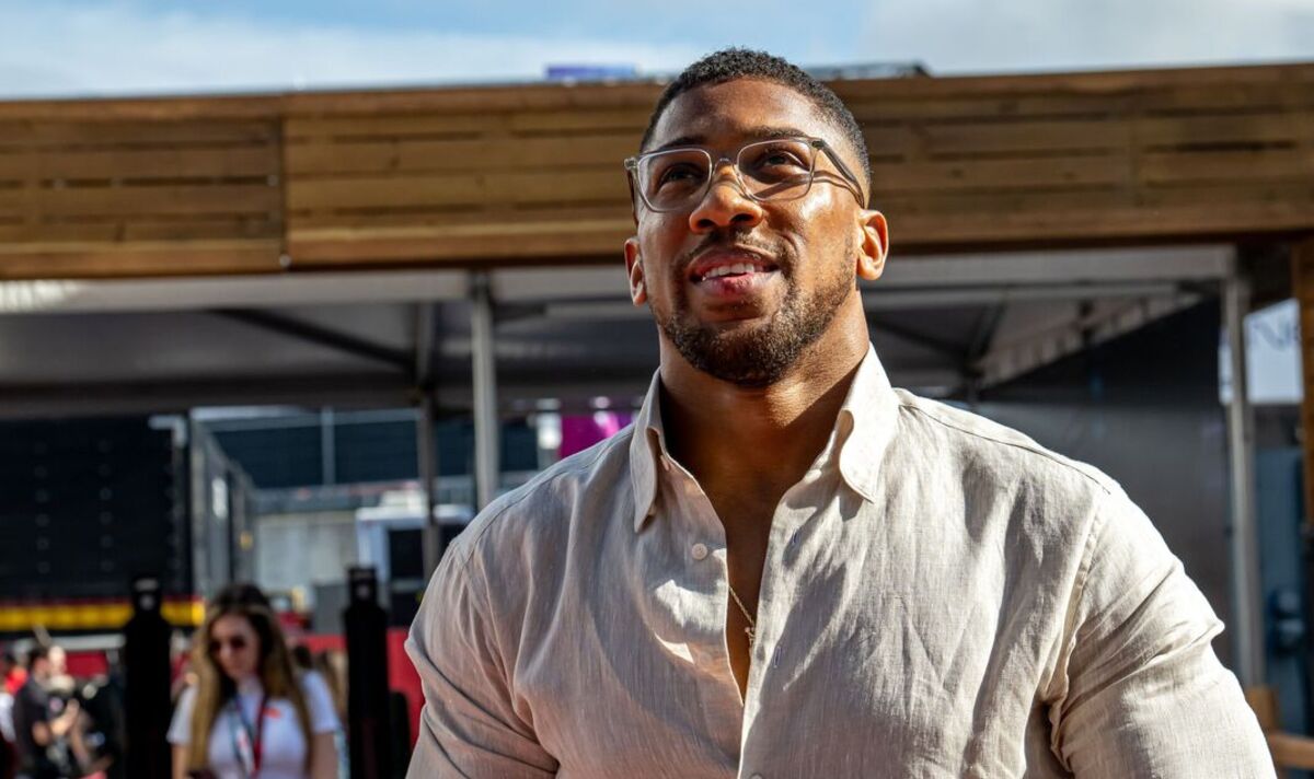 Gambling adverts featuring Anthony Joshua banned for appealing to children