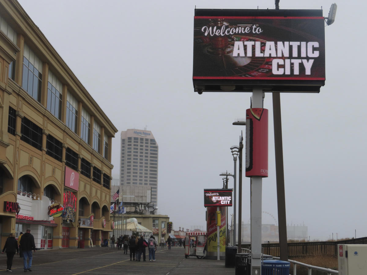 Casino smoking and boosting in-person gambling are among challenges for Atlantic City in 2024