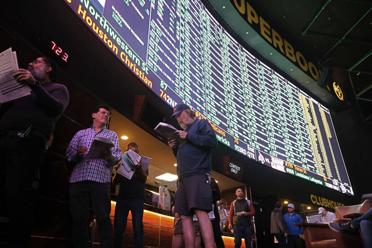 As NFL invades Las Vegas, NFLPA seizes opportunity to push gambling goal