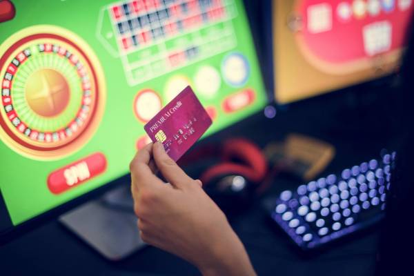 Beware the pitfalls of online gambling