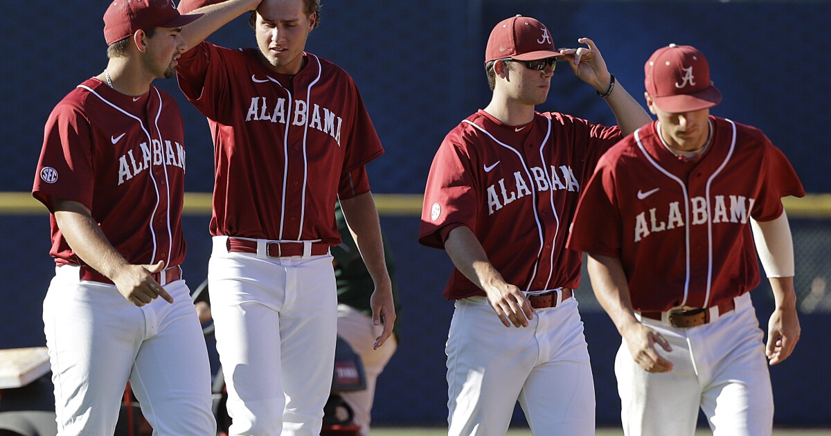 NCAA suspends Alabama baseball coach for gambling violations