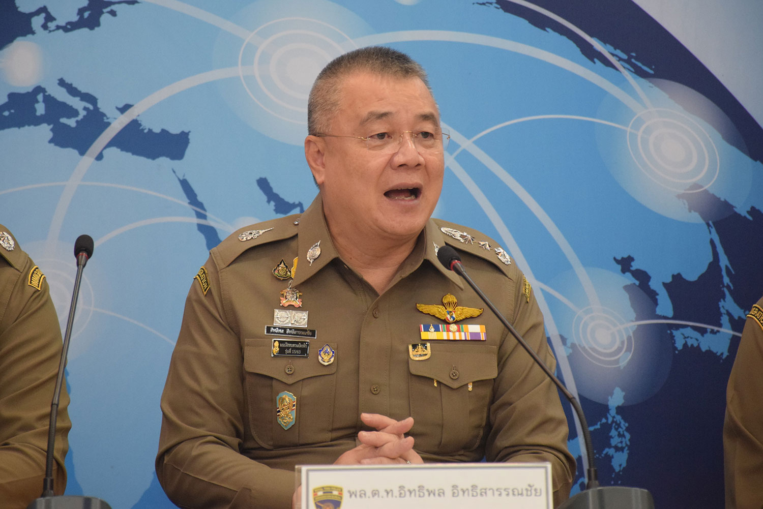 18 Vietnamese held for running Bangkok online gambling operation