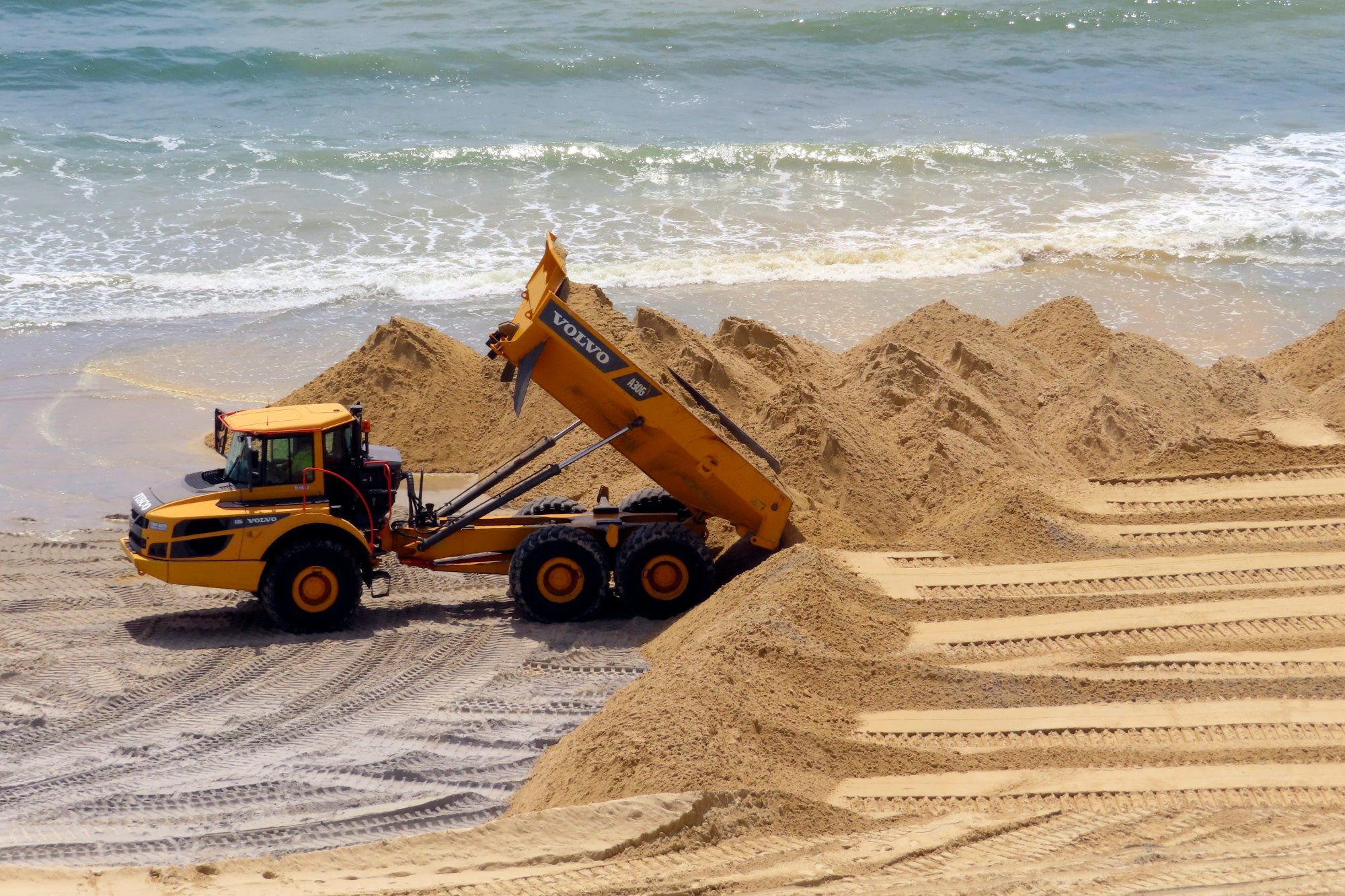 Beach resorts without beaches? Why US casino city is begging for sand