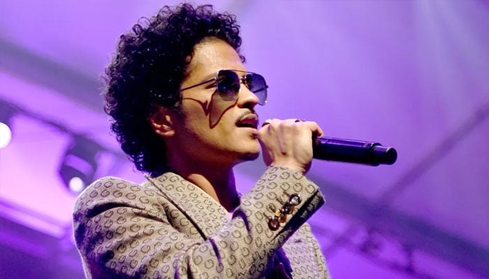 Bruno Mars racks up huge debt of $50 million from gambling