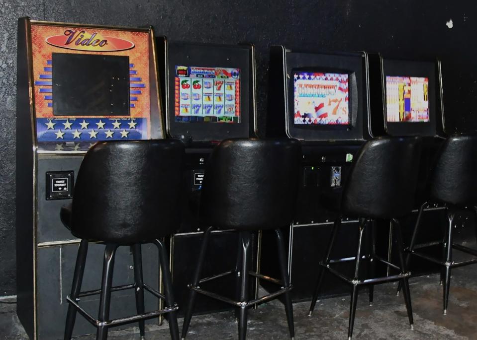 A Florida bar was raided by police for its slot machines. What to know about gambling