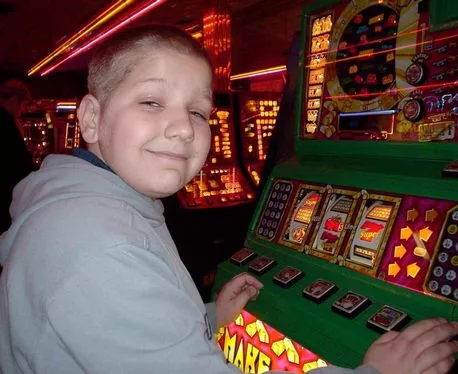Ex-gambling addict got hooked playing slot machines at just eight years old