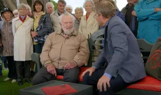 An Antiques Roadshow expert valued a silver gambling box for at least £6,000.