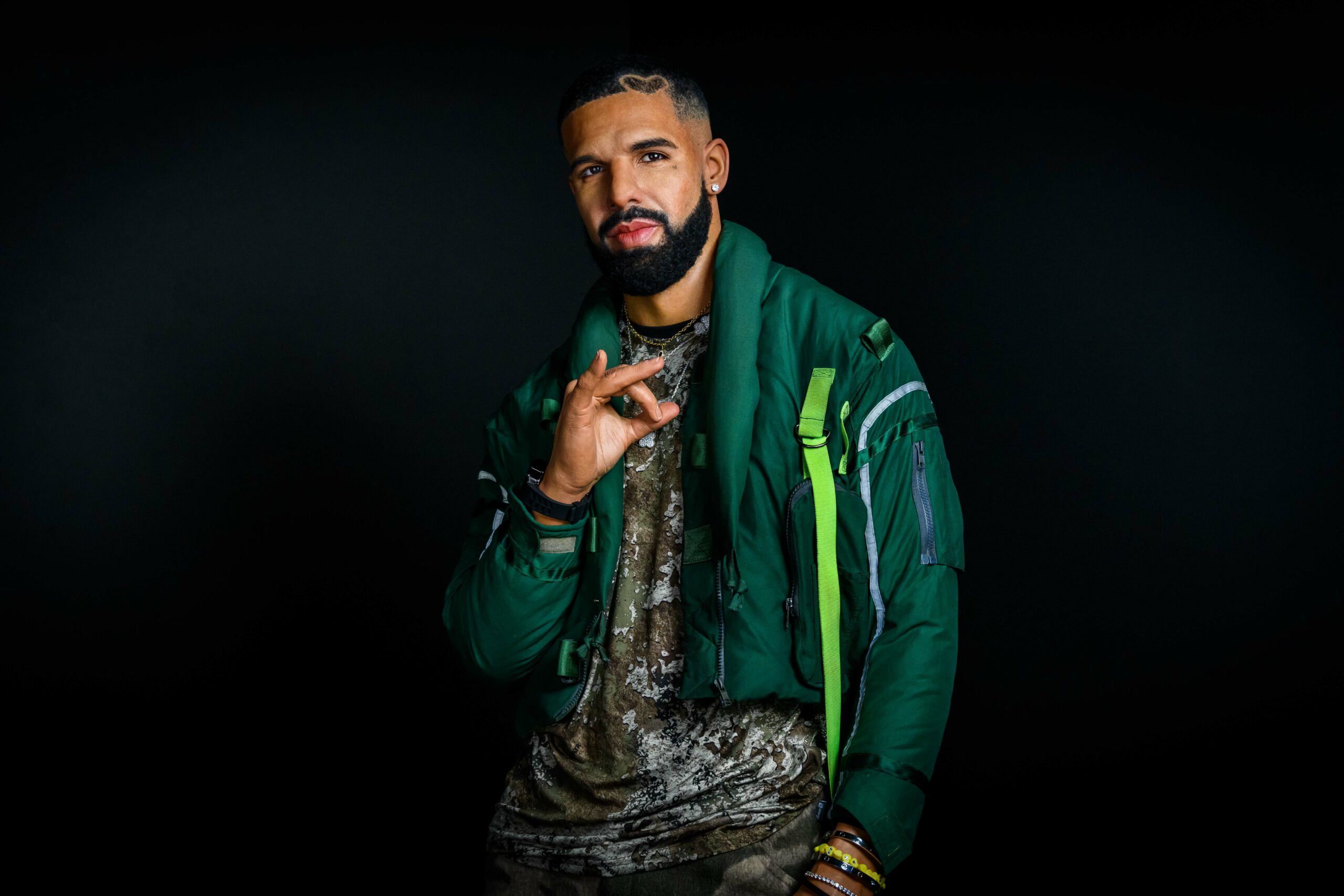 Drake’s Biggest Gambling Wins & Losses: Casino Expert Scott Lawson Dives In