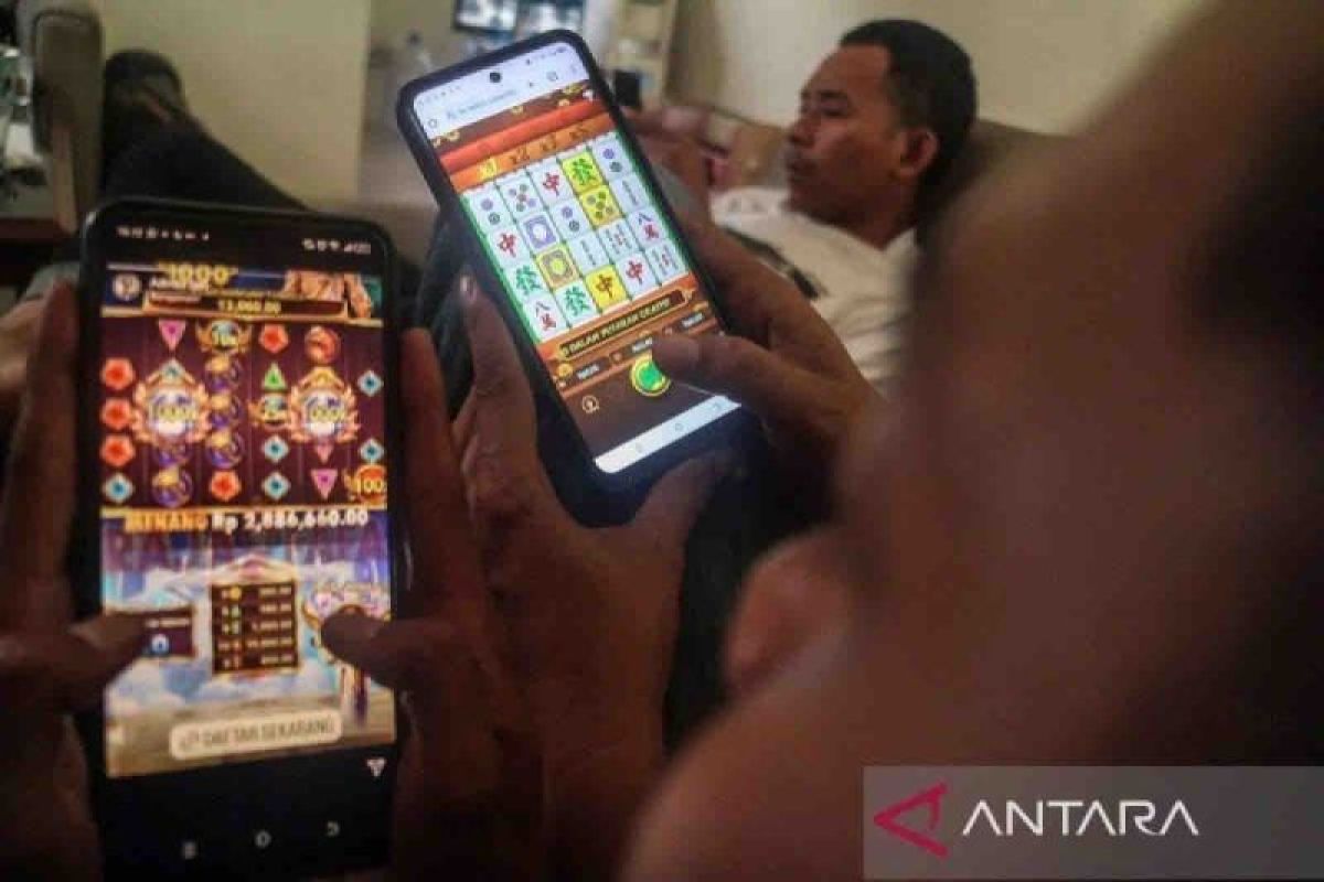 Govt, MUI discuss bolstering collaboration to combat online gambling