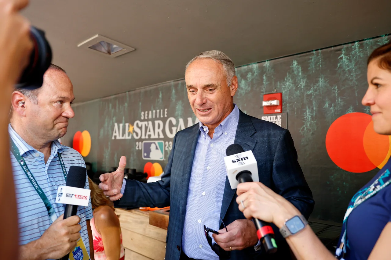 Manfred worried about gambling-related threats toward MLB players