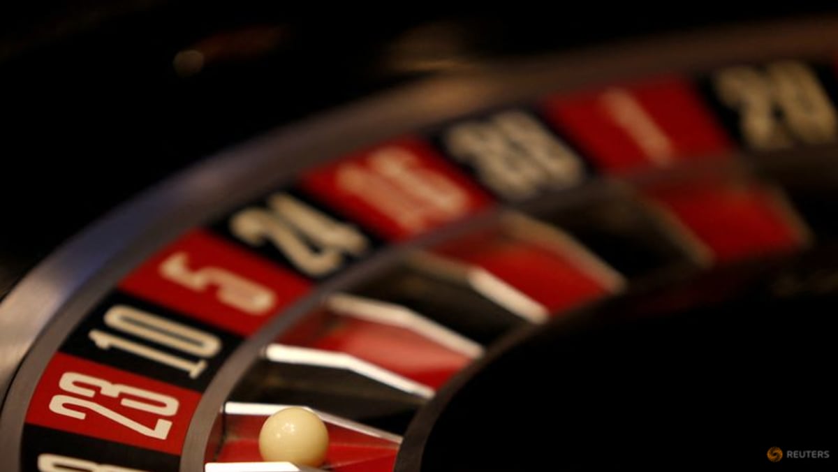 Gambling rate among Singapore residents continues to fall